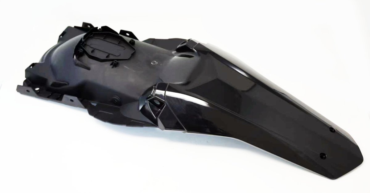 storm-bee-tailpiece-824972_1200x627